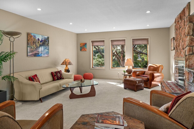 Building Photo - 77 Wild Horse Mesa Dr