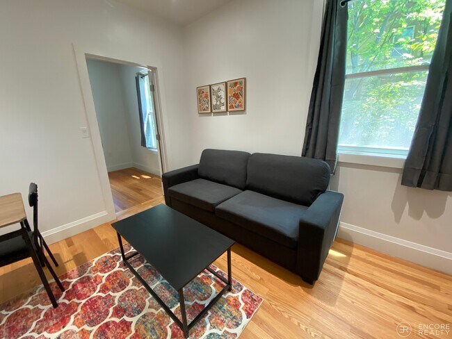 Building Photo - 21 Regent Cir