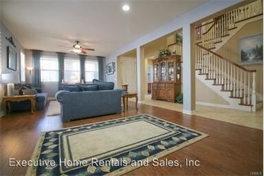 Building Photo - 5 br, 3 bath House - 32168 Fireside Drive