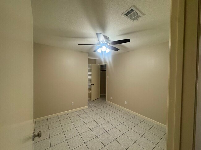 Foto del edificio - 247 Northpoint Dr