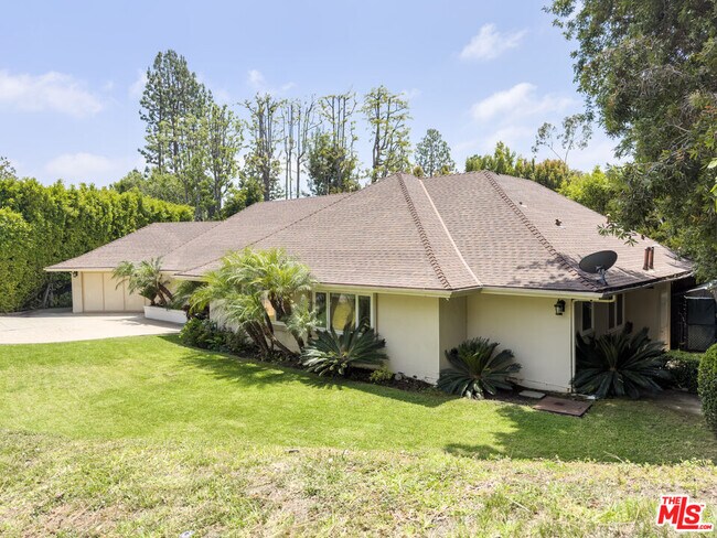 Foto del edificio - 1094 Garden Ln