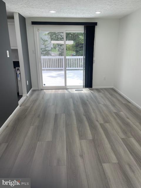 Foto del edificio - 7647 Summerhill Ct