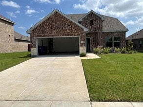 Building Photo - 537 Ridgewood Dr