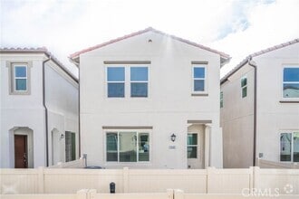 Building Photo - 1685 W Rhombus Ln
