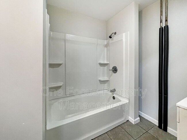 Foto del edificio - 1338 Erie Ave