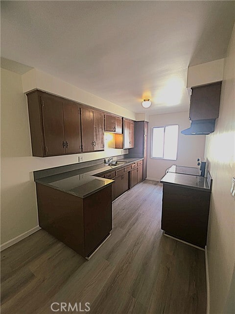 Foto del edificio - 7718 Milton Ave