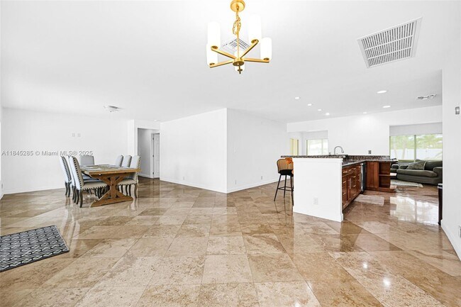 Foto del edificio - 2432 SE 13th St