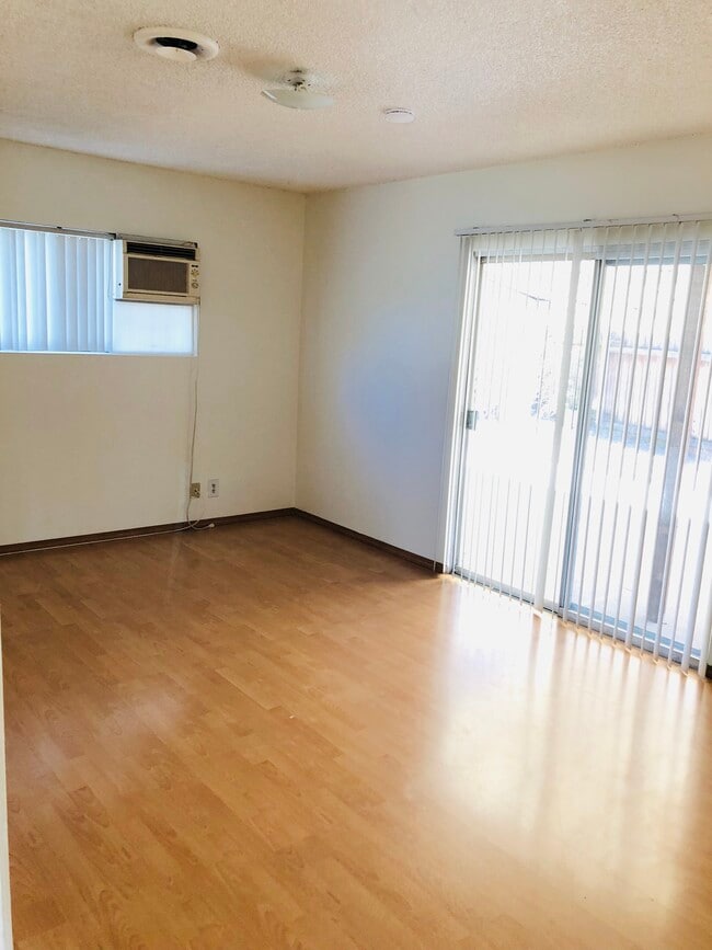 Bed room 2 - 8831 Arcadia Ave