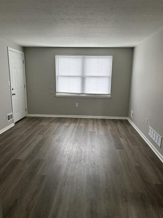 Foto del edificio - 4809 Saddlebrook Ln