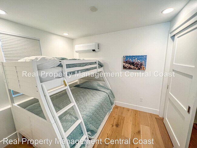 Building Photo - 2 br, 2.5 bath House - 223 1st Street