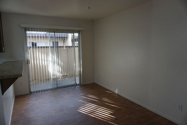 Building Photo - 4508 Maybrook Ave