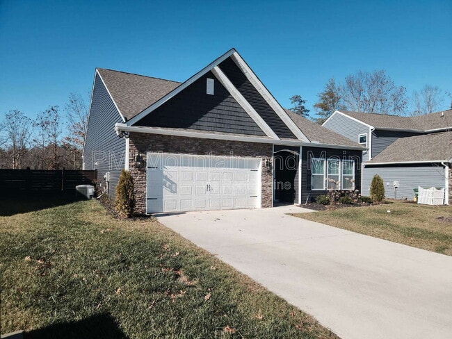 Building Photo - 299 Ridgeview Ln