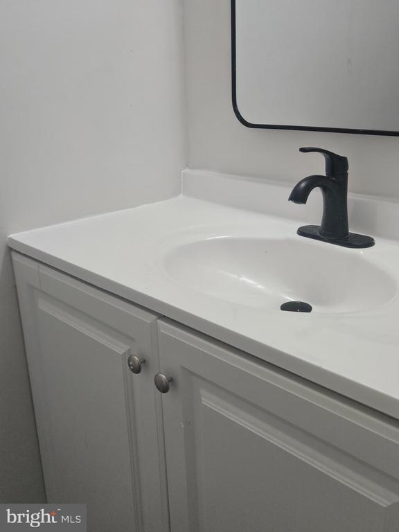 Foto del edificio - 1716 Julie Ct