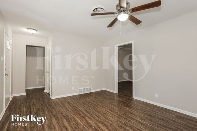 Foto del edificio - 1532 Milmo Dr