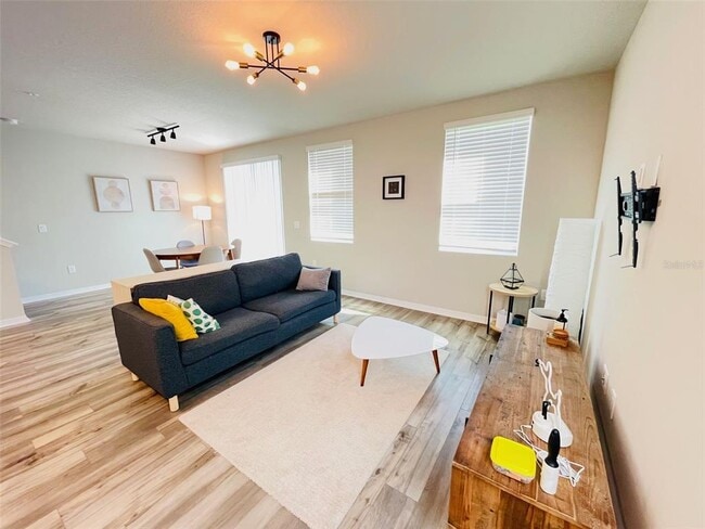 Building Photo - 2023 Harebell Ln