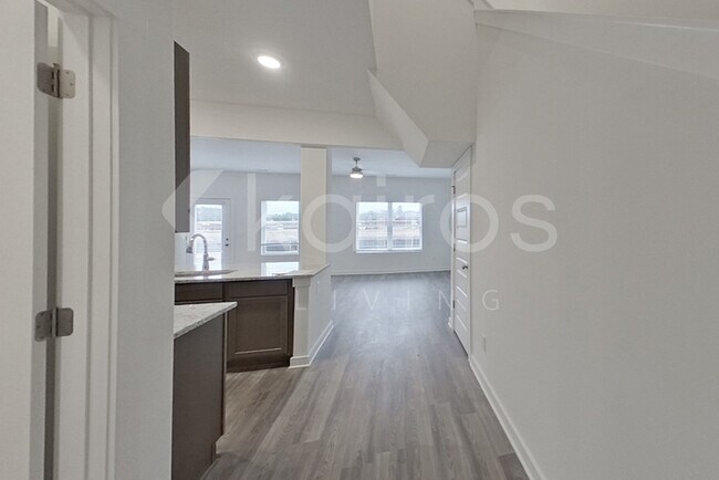 Foto del edificio - 6131 Taramore Ln NW