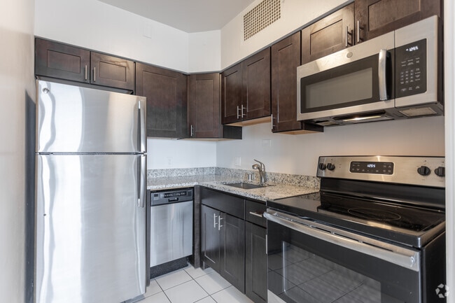 1BR, 1BA - Lodgewood Apartments