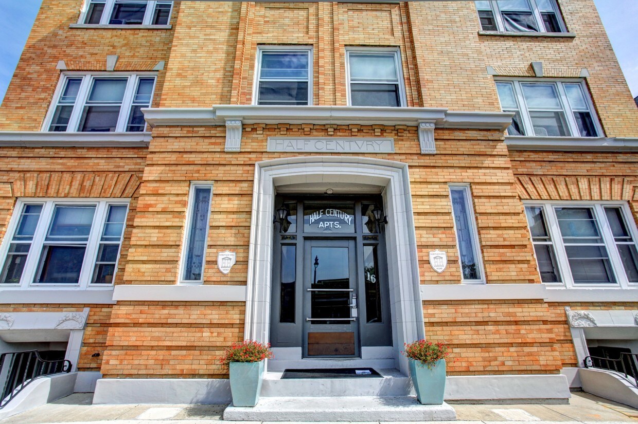 Primary Photo - Half Century Apartments