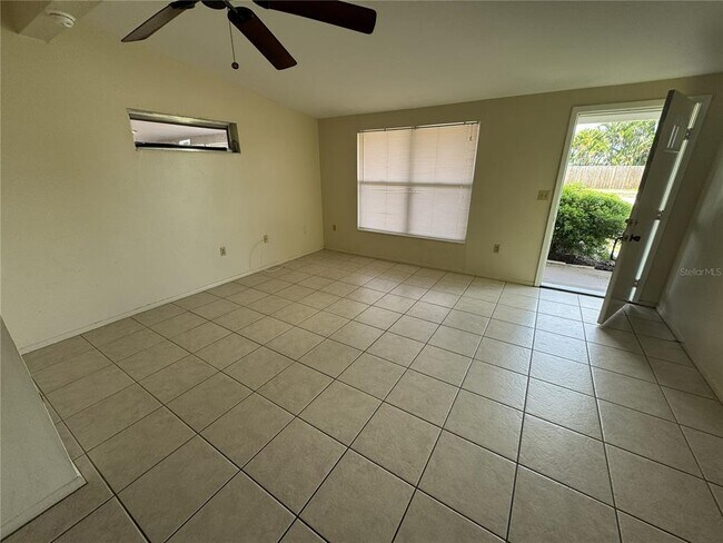 Building Photo - 376 Briarwood Rd