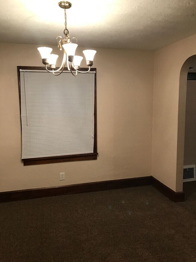 Foto del edificio - Updated 2 Bedroom NW Canton House for Rent