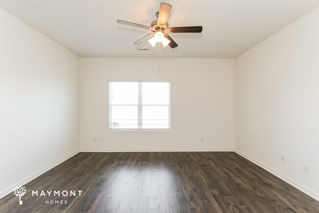 Foto del edificio - 5599 Timber Leaf Lp