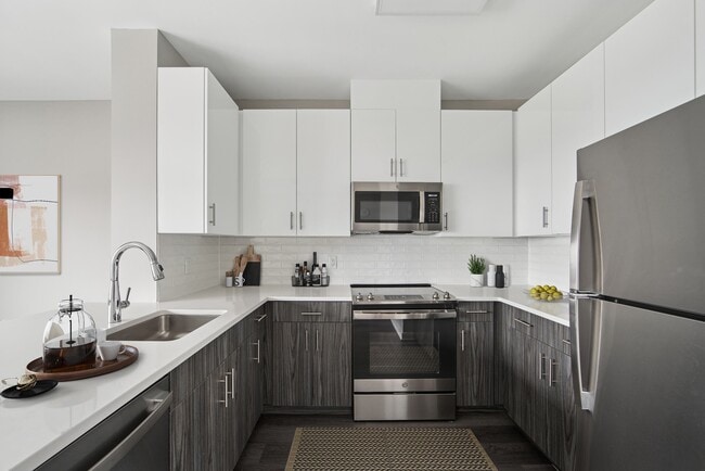 Building Photo - The Station