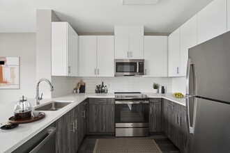 Building Photo - The Station