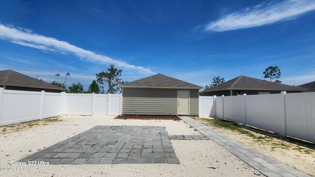 Foto del edificio - 11641 Poston Rd