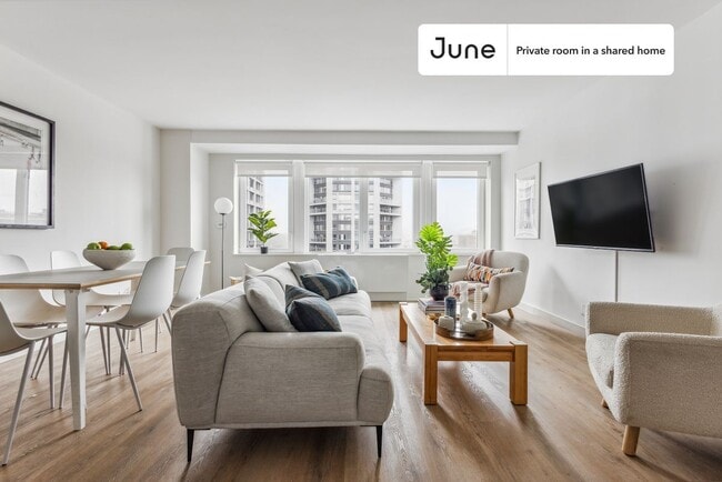 Foto del edificio - Spacious ROOM at The Heritage House