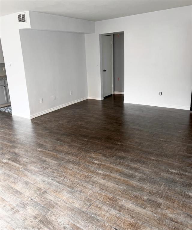 Foto del edificio - 8067 Meadow Rd
