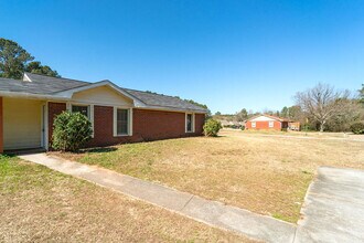 Building Photo - 2501 Riverchase Crossing NE