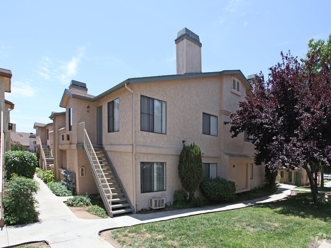 Fallbrook Hills Apartments photo'