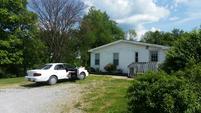 Building Photo - 15098 Madison Pike