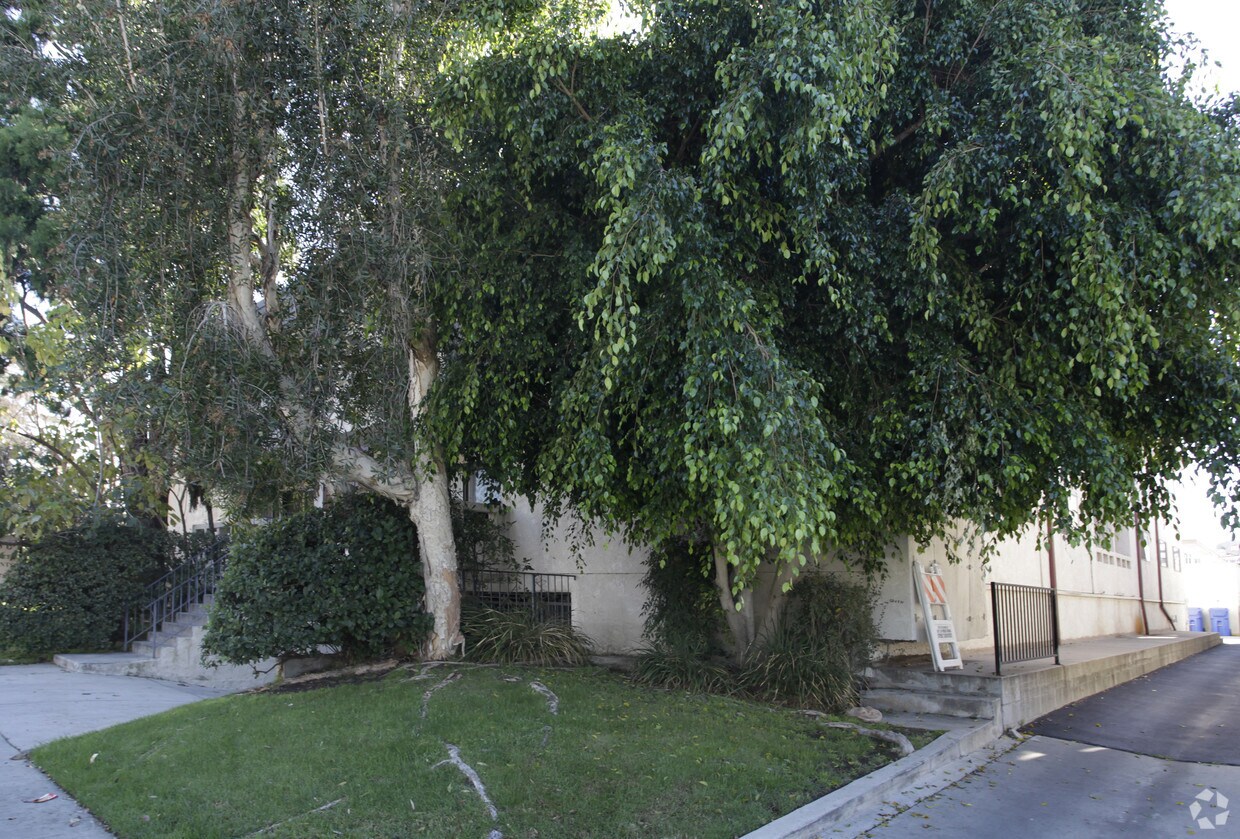 Foto del edificio - 10836 Kling St