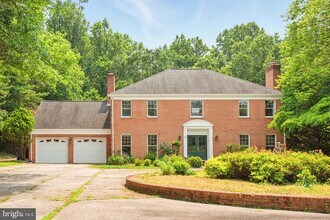 Building Photo - 6578 Guilford Rd