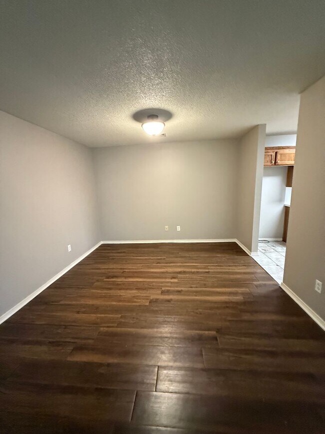 Foto del edificio - 141-145 Northridge Drive