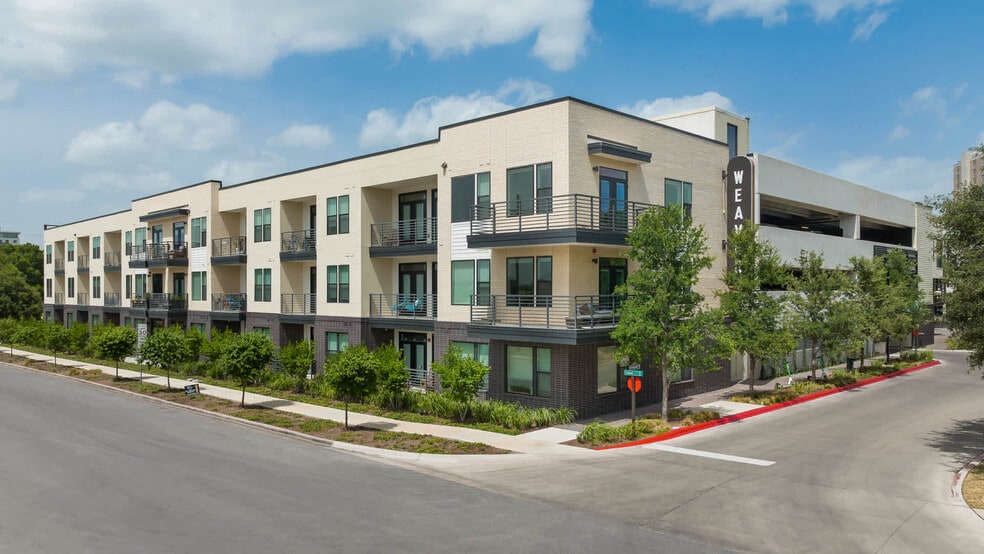Green Luxury Apartments In Austin With Private photo