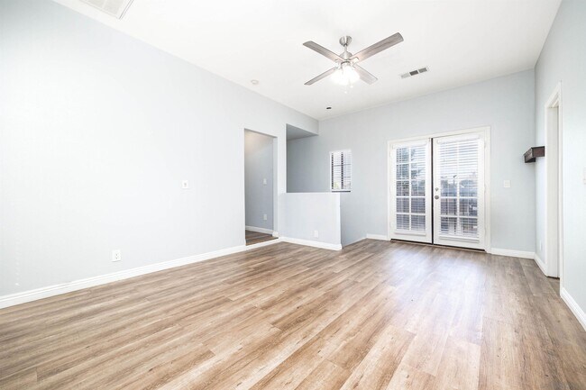 Building Photo - 4025 Casita Way