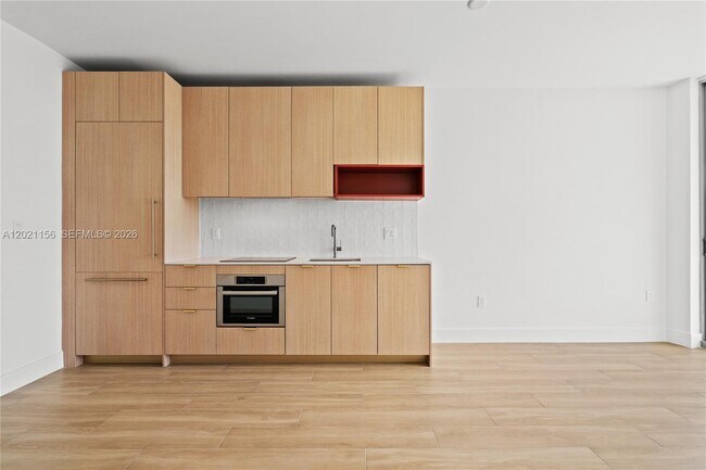 Foto del edificio - 90 NE 32nd St