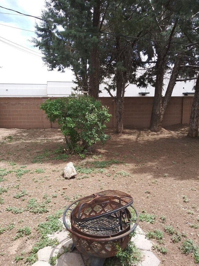 Foto del edificio - 2 Bedroom 1 Bathroom Townhouse in North Va...