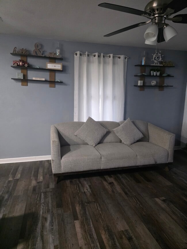 Building Photo - 2724 Mapleton Ave