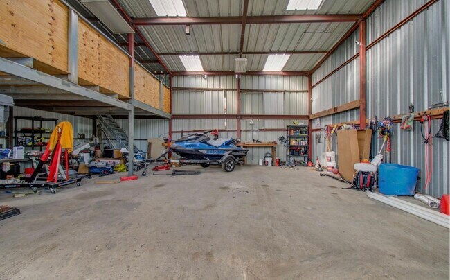 Foto del edificio - 2125 Aldine Bender Rd