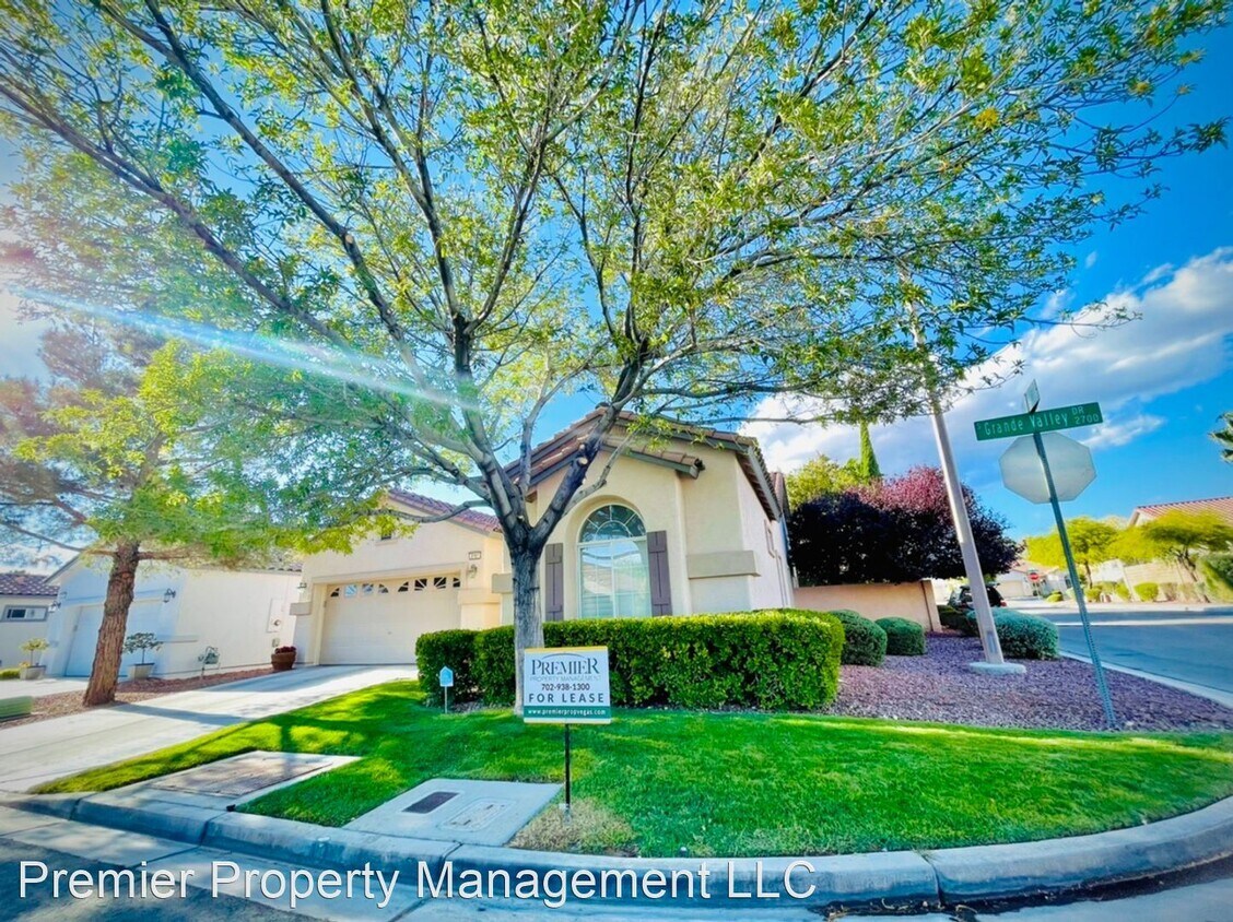 3 br, 2 bath House 2761 Grande Valley Drive House Rental in Las