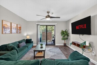 Building Photo - 15164 N 140th Dr