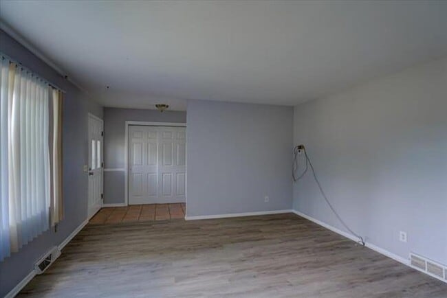 Building Photo - 3909 Patrick Henry Way
