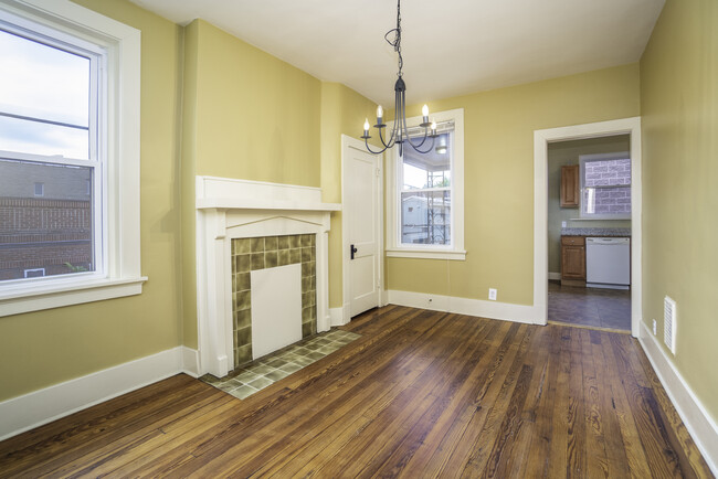 Dining room hardwood floor - 4121 Davison St