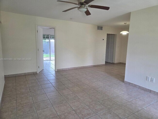 Foto del edificio - 19851 SW 103rd Ct