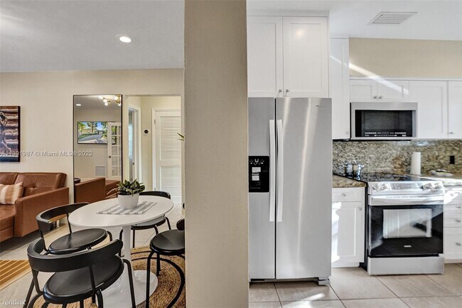 Foto del edificio - 3 br, 2 bath House - 1137 NE 17th Ter
