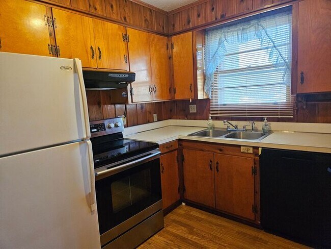 Foto del edificio - 117 Autumn Ln