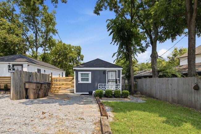 Building Photo - West Nashville Rental